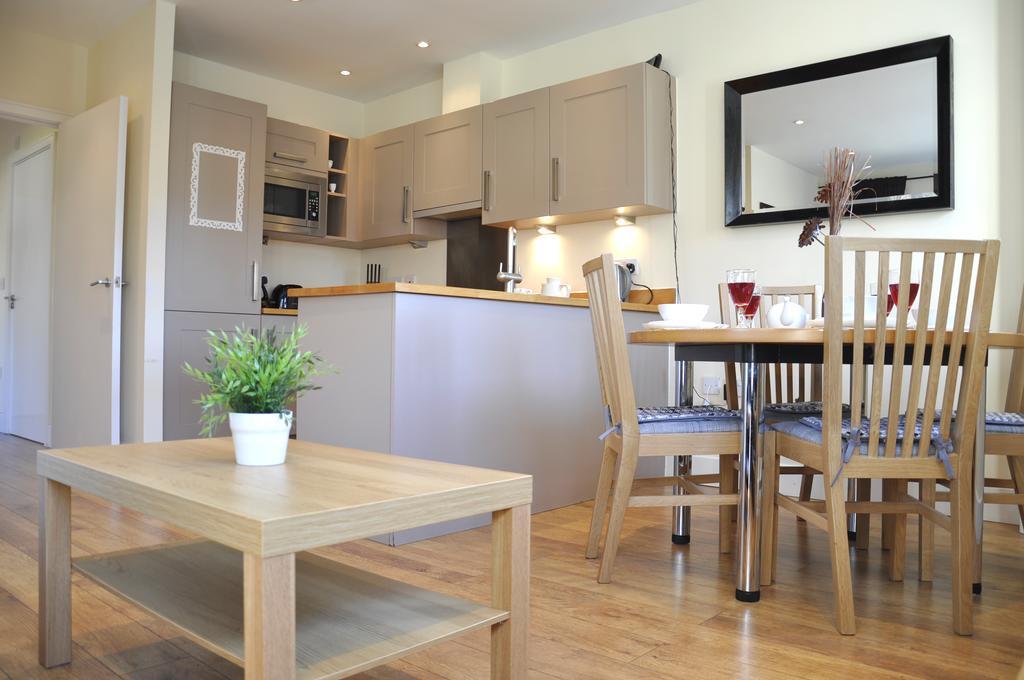 Beautiful 4-Bedroom Flat In London Bridge/Borough! Bagian luar foto
