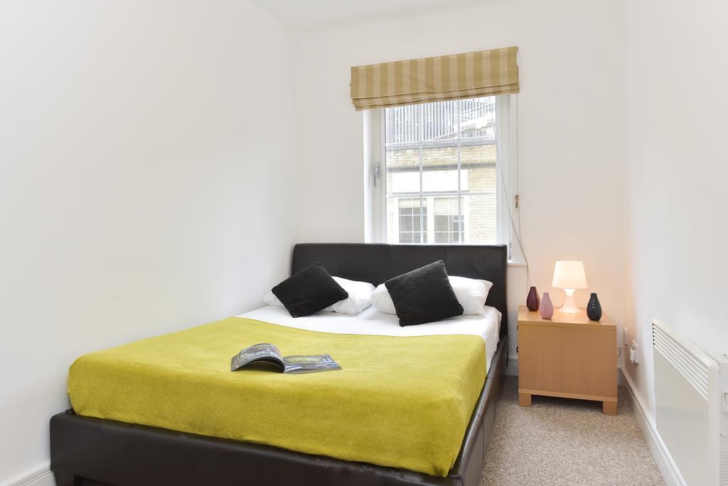 Beautiful 4-Bedroom Flat In London Bridge/Borough! Bagian luar foto