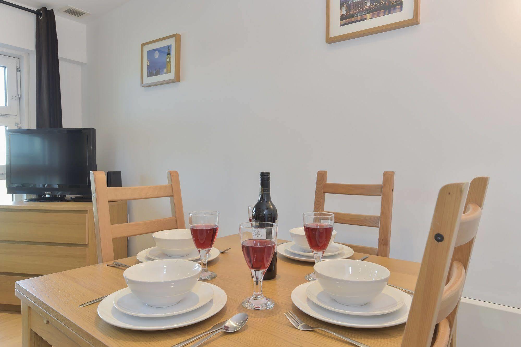Beautiful 4-Bedroom Flat In London Bridge/Borough! Bagian luar foto