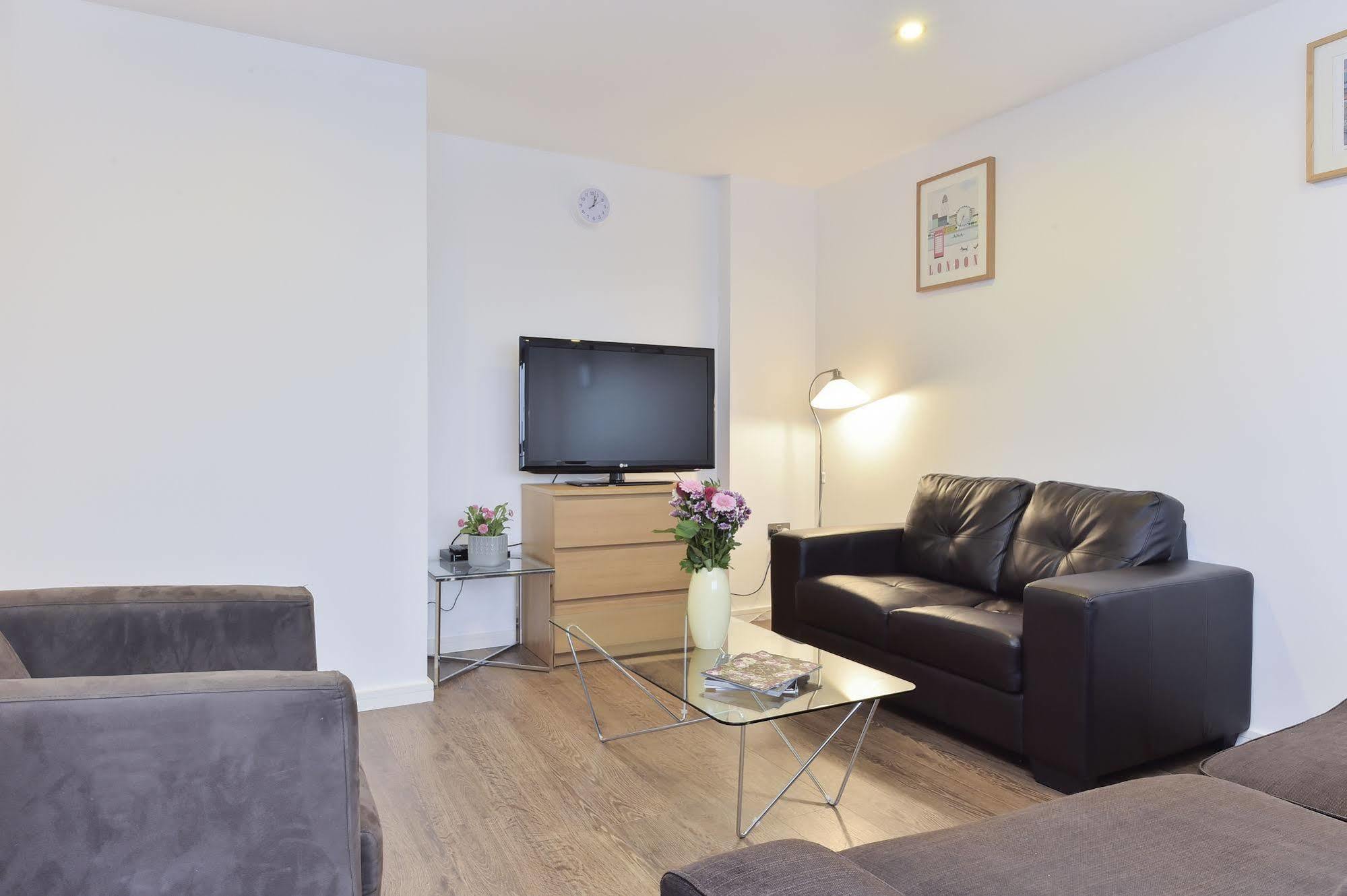 Beautiful 4-Bedroom Flat In London Bridge/Borough! Bagian luar foto