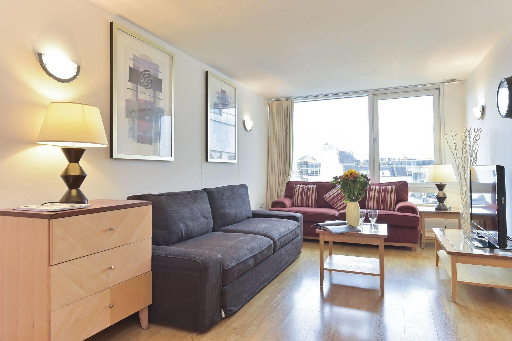 Beautiful 4-Bedroom Flat In London Bridge/Borough! Bagian luar foto