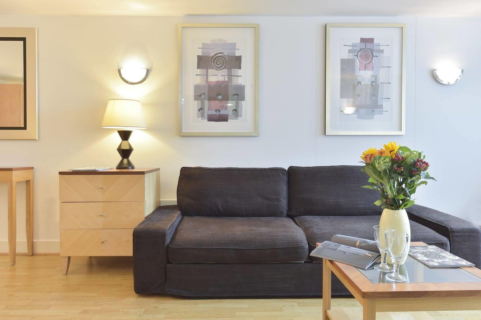 Beautiful 4-Bedroom Flat In London Bridge/Borough! Bagian luar foto